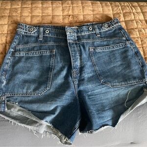 *LIKE NEW*FREE PEOPLE JEAN SHORTS
